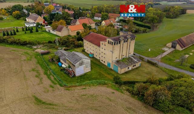 Prodej zemědělského objektu 2 000 m², Křešice – Sedlec, okres Litoměřice