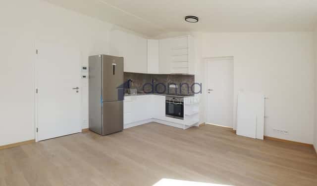 Pronájem bytu 2+kk 45 m², K lipám, Praha 9 – Střížkov
