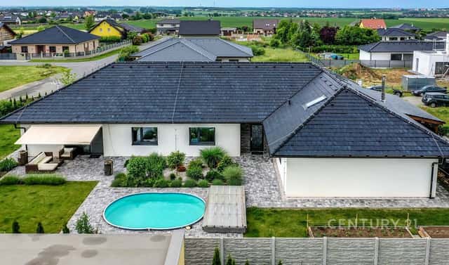 Prodej domu 417 m² s pozemkem 1 139 m², V Kukli, Křenice, okres Praha-východ