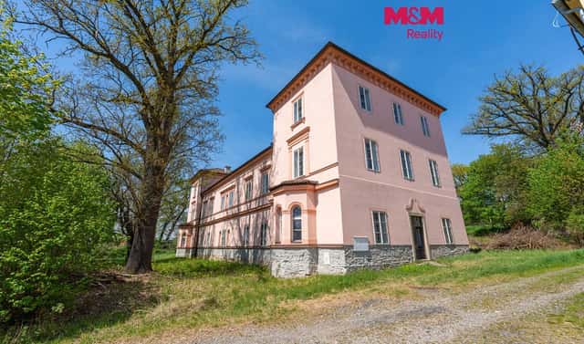 Prodej historického objektu s pozemkem 4 672 m2, Dírná – Lžín, okres Tábor