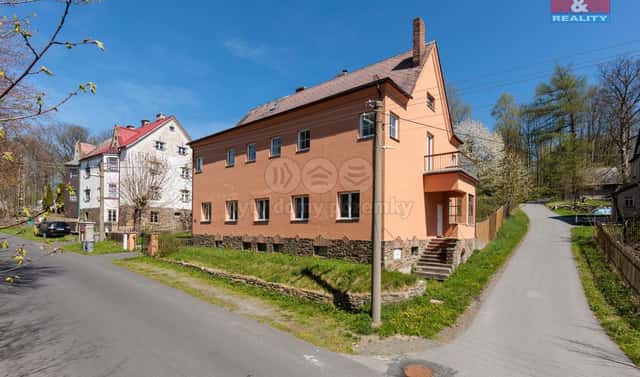Prodej domu 293 m² s pozemkem 853 m², Údolní, Vejprty, okres Chomutov