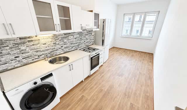 Pronájem bytu 2+kk 50 m², Komunardů, Praha 7 – Holešovice