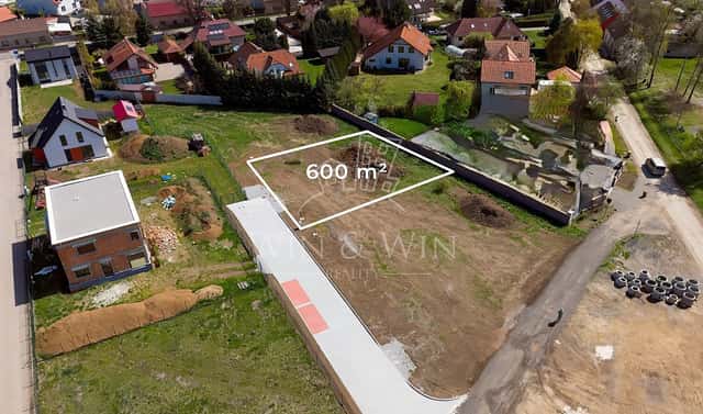 Prodej stavebního pozemku 600 m², Úhonice, okres Praha-západ