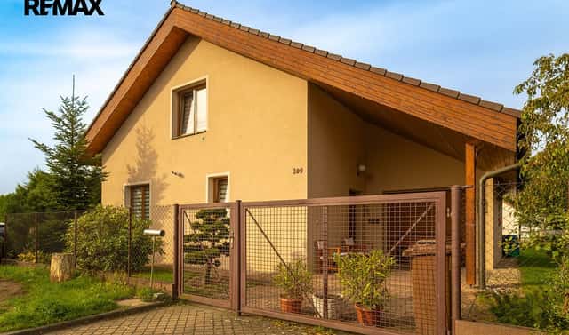 Prodej domu 155 m² s pozemkem 614 m², Jiráskova, Rybitví, okres Pardubice