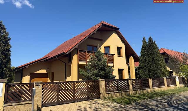 Prodej domu 177 m² s pozemkem 625 m², Na Rybníčku, Mochov, okres Praha-východ