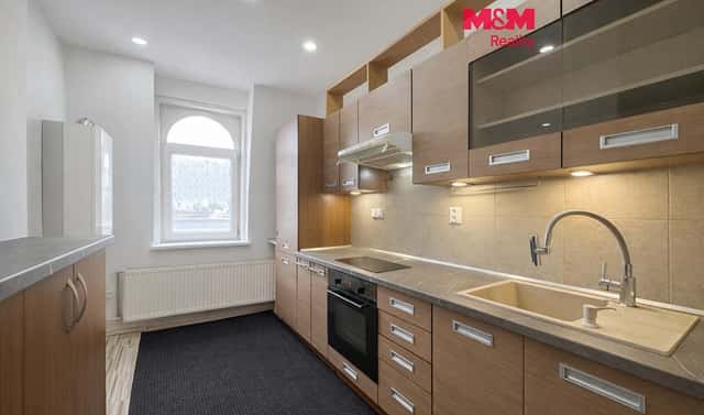 Prodej bytu 1+1 33 m², Nákladní, Karlovy Vary – Rybáře