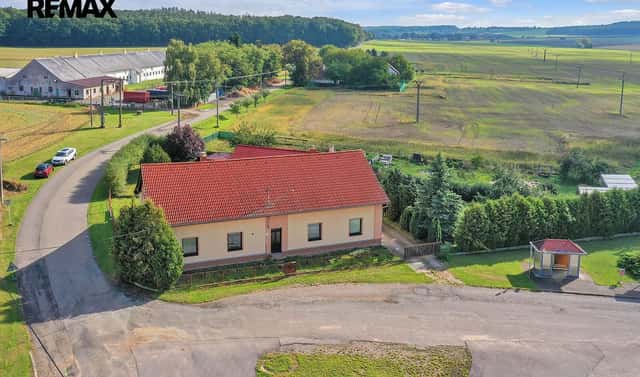 Prodej domu 187 m² s pozemkem 546 m², Radostov, okres Hradec Králové