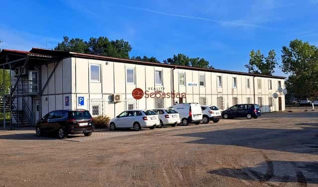 Pronájem výrobních prostor 340 m², V Mlejnku, Hradec Králové – Třebeš