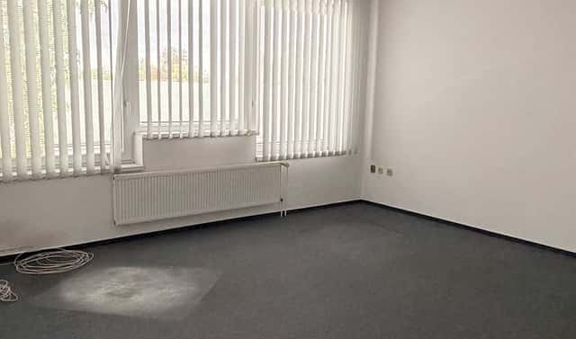 Pronájem kanceláře 141 m², Milheimova, Pardubice