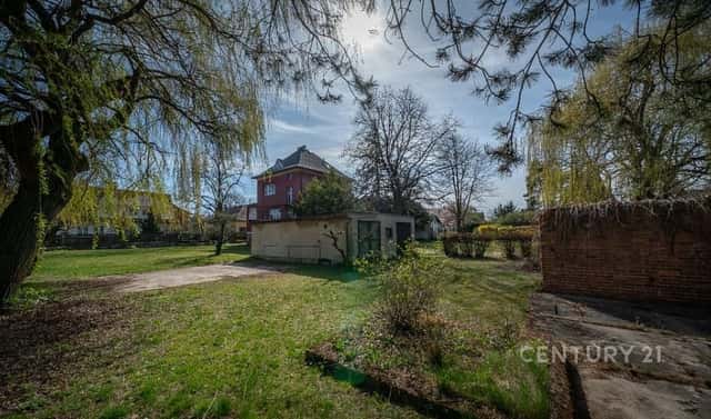 Prodej stavebního pozemku 877 m², Úvaly, okres Praha-východ