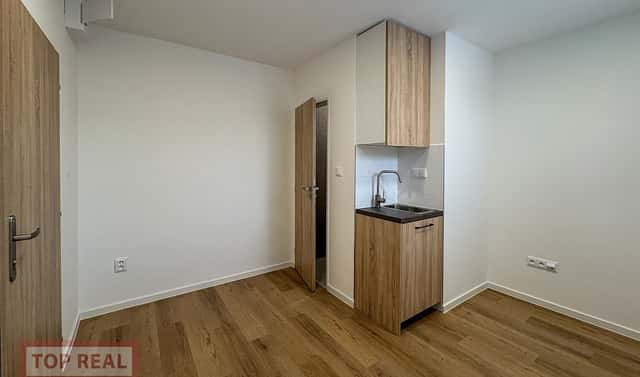 Pronájem kanceláře 12 m², Oskol, Kroměříž