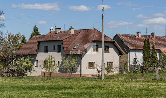 Prodej domu 200 m² s pozemkem 6 424 m², Letiny – Bzí, okres Plzeň-jih