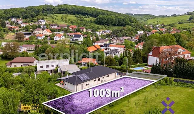 Prodej stavebního pozemku 1 003 m², Březnice, okres Zlín