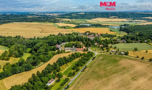Prodej stavebního pozemku 1 810 m², Ujkovice, okres Mladá Boleslav
