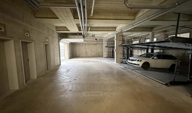 Prodej garážového stání (liftparker), 13 m2, Na Zlaté Stoce - České Budějovice, Na Zlaté stoce, České Budějovice – České Budějovice 2