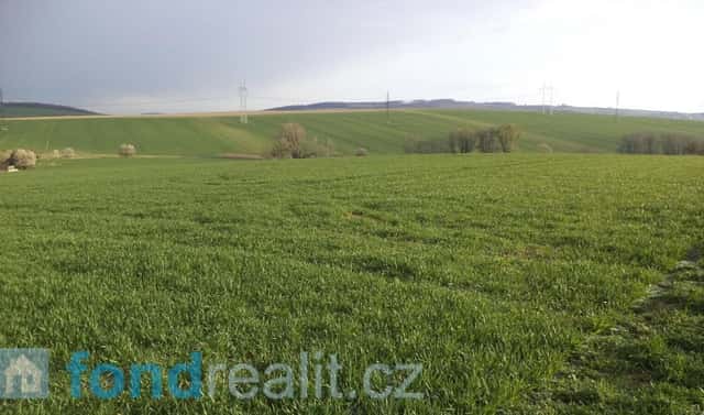 Prodej pozemku 13 279 m², Kostelany – Lhotka, okres Kroměříž