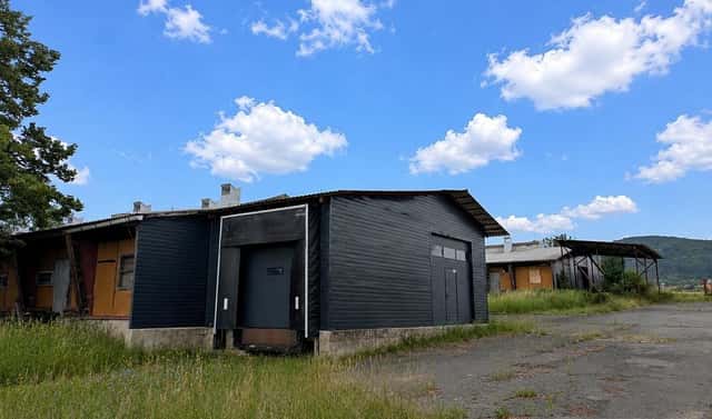 Pronájem skladovacích prostor 1 700 m², Hrobčice – Razice, okres Teplice