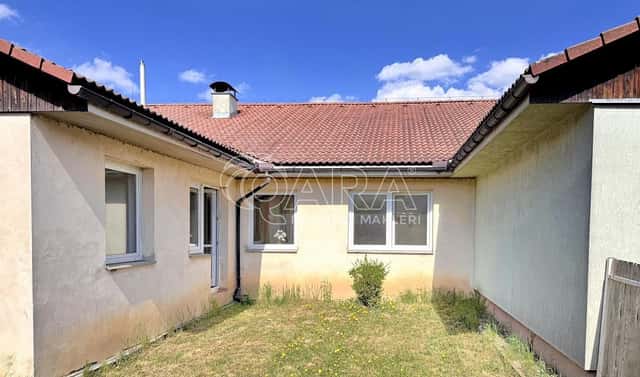 Prodej bytu 3+1 96 m², J. K. Tyla, Horoměřice, okres Praha-západ