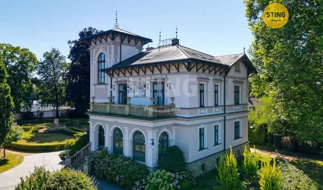 Prodej domu 700 m² s pozemkem 3 228 m², Luže – Radim, okres Chrudim