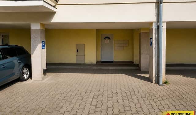Brno - Šlapanice, pronájem polokrytého parkovacího stání, 60 m2 - parkovací stání, Šlapanice, okres Brno-venkov