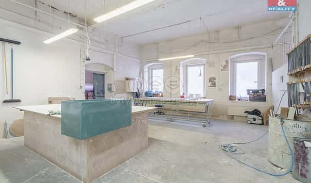 Prodej výrobních prostor 2 100 m², Sokolovská, Karlovy Vary – Rybáře