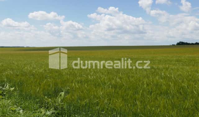 Prodej pole 11 679 m², Dolní Bousov – Horní Bousov, okres Mladá Boleslav