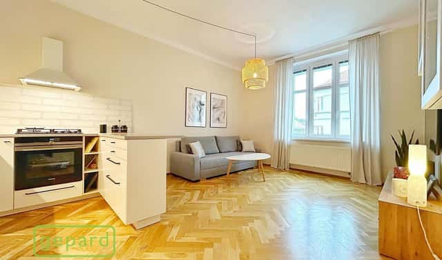 Pronájem bytu 2+kk 52 m², Františka Kadlece, Praha 8 – Libeň