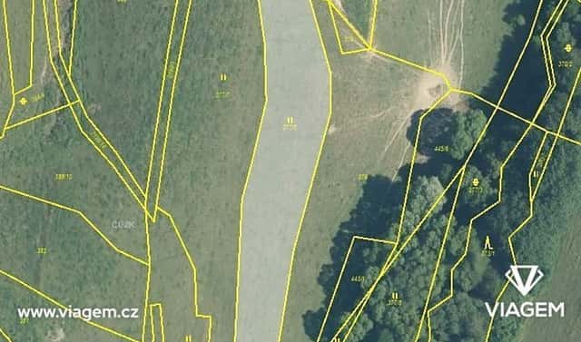 Prodej pole 1 419 m², Lhota u Vsetína, okres Vsetín