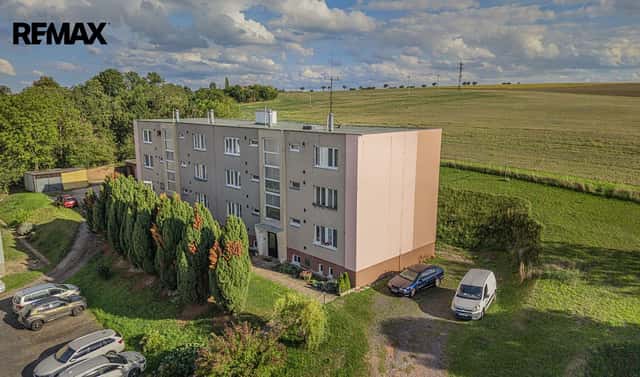 Prodej bytu 3+1 68 m², Zvoleněves, okres Kladno