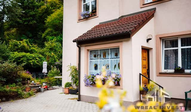 Prodej domu 203 m² s pozemkem 579 m², V Luhu, Měchenice, okres Praha-západ