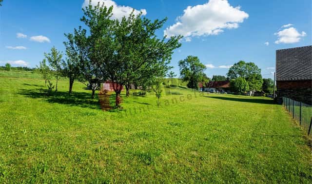 Prodej stavebního pozemku 3 687 m², Lomnice, okres Bruntál