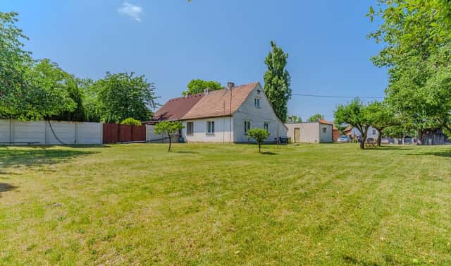 Prodej domu 77 m² s pozemkem 1 057 m², Zeleneč – Mstětice, okres Praha-východ