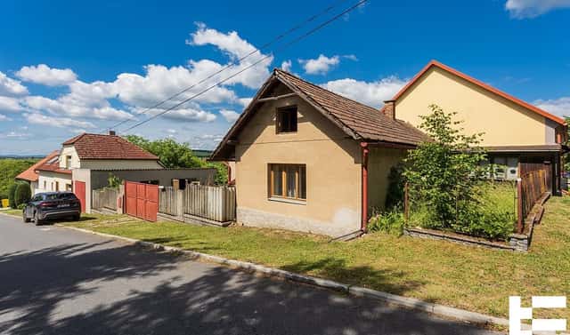 Prodej domu 86 m² s pozemkem 329 m², Hradčany, okres Nymburk