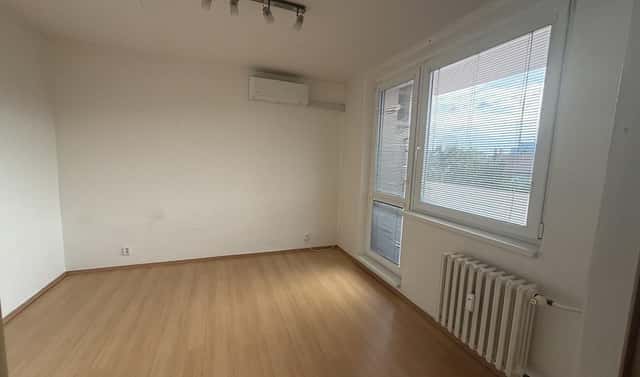 Pronájem bytu 1+1 40 m², Národní třída, Hodonín