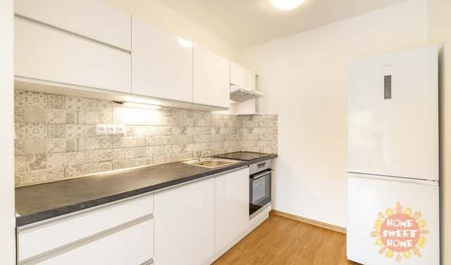 Pronájem bytu 2+kk 42 m², Zvolenská, Praha 4 – Záběhlice