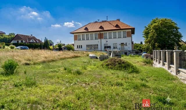 Prodej stavebního pozemku 881 m², Nádražní, Březno, okres Chomutov