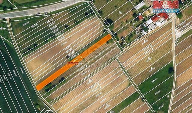 Prodej pole 720 m², Hrušky, okres Břeclav
