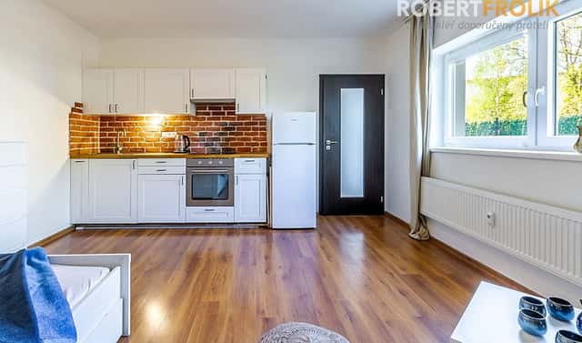 Pronájem bytu 1+kk 30 m², Svémyslice, okres Praha-východ