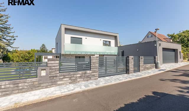 Prodej domu 244 m² s pozemkem 810 m², Nechybova, Praha 5 – Zbraslav