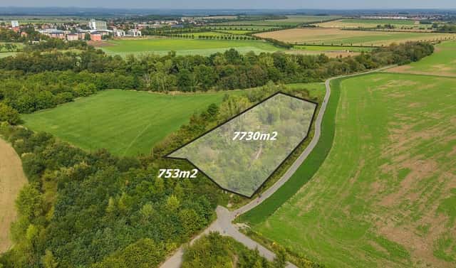 Prodej pozemku 8 242 m², Praha 9 – Čakovice