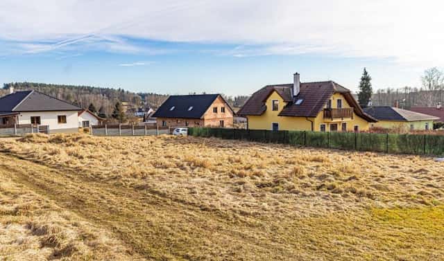 Prodej stavebního pozemku 1 039 m², Okrouhlá Radouň, okres Jindřichův Hradec