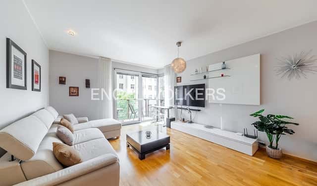 Pronájem bytu 2+kk 61 m², Korunní, Praha 10 – Vinohrady