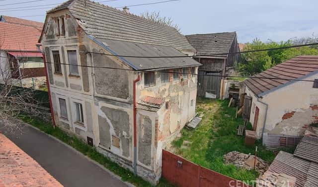 Prodej domu 180 m² s pozemkem 381 m², Oslnovice, okres Znojmo