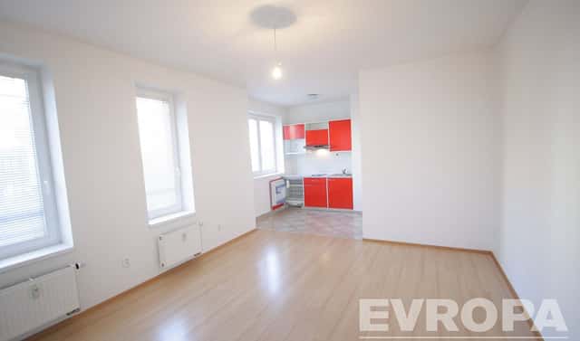 Prodej bytu 1+kk 28 m², Plzeňská, Praha 5 – Košíře