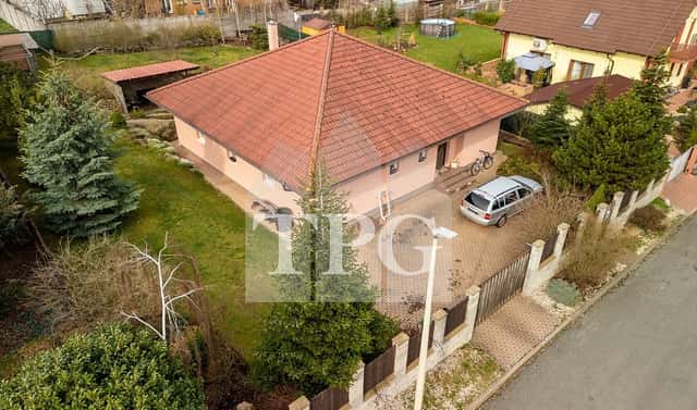 Prodej domu 140 m² s pozemkem 827 m², Pod vodárnou, Doubravčice, okres Kolín