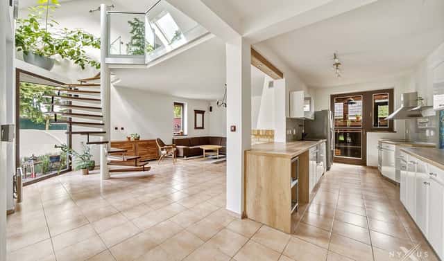 Prodej domu 290 m² s pozemkem 709 m², Za Dvorem, Horoměřice, okres Praha-západ