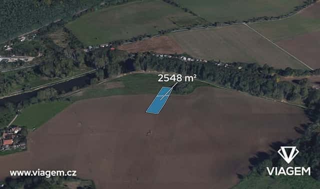 Prodej pole 2 548 m², Praha 5