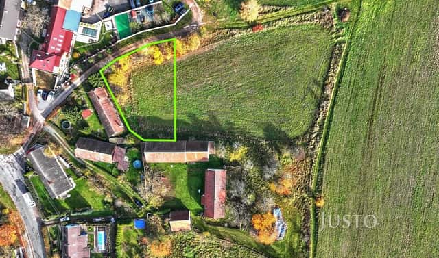 Prodej stavebního pozemku 1 087 m², Lipoltice – Sovoluská Lhota, okres Pardubice