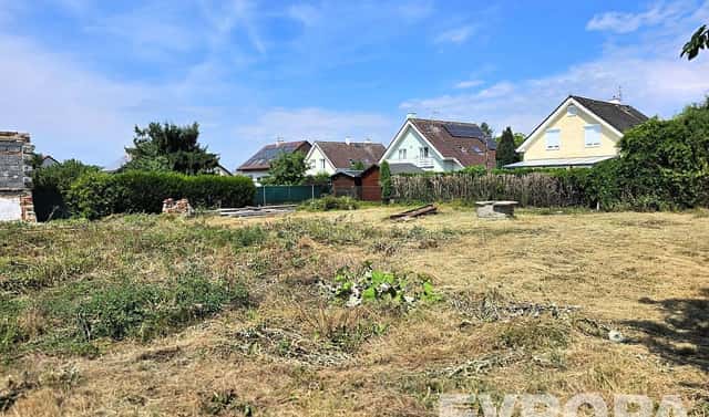 Prodej stavebního pozemku 1 301 m², Jesenická, Zlatníky-Hodkovice – Zlatníky, okres Praha-západ