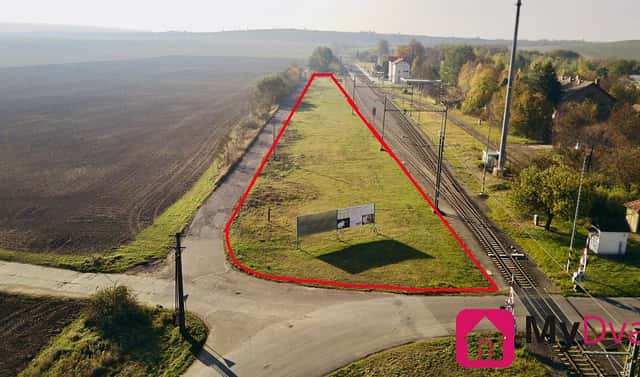Prodej komerčního pozemku 3 425 m², Šatov, okres Znojmo